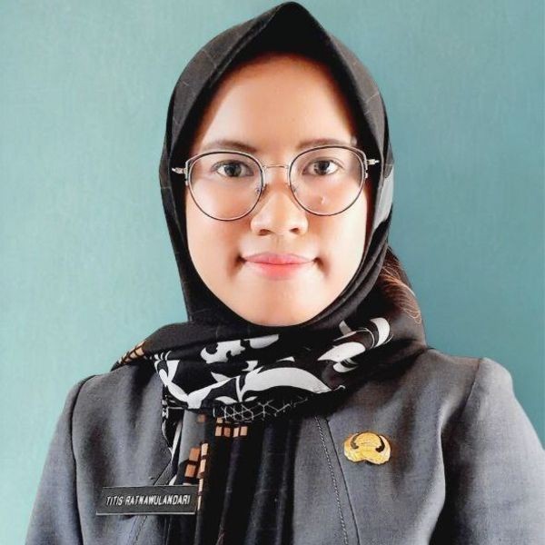 Foto TITIS RATNAWULANDARI