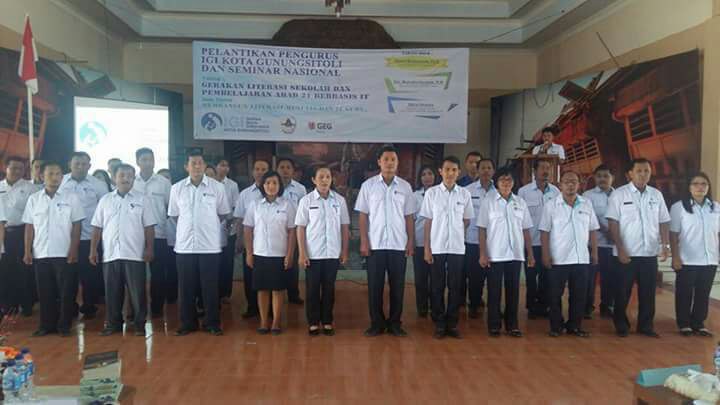 PENGUKUHAN IGI KOTA GUNUNGSITOLI SEKALIGUS SEMINAR NASIONAL GERAKAN LITERASI SEKOLAH DAN PEMBELAJARAN ABAD 21 BERBASIS IT