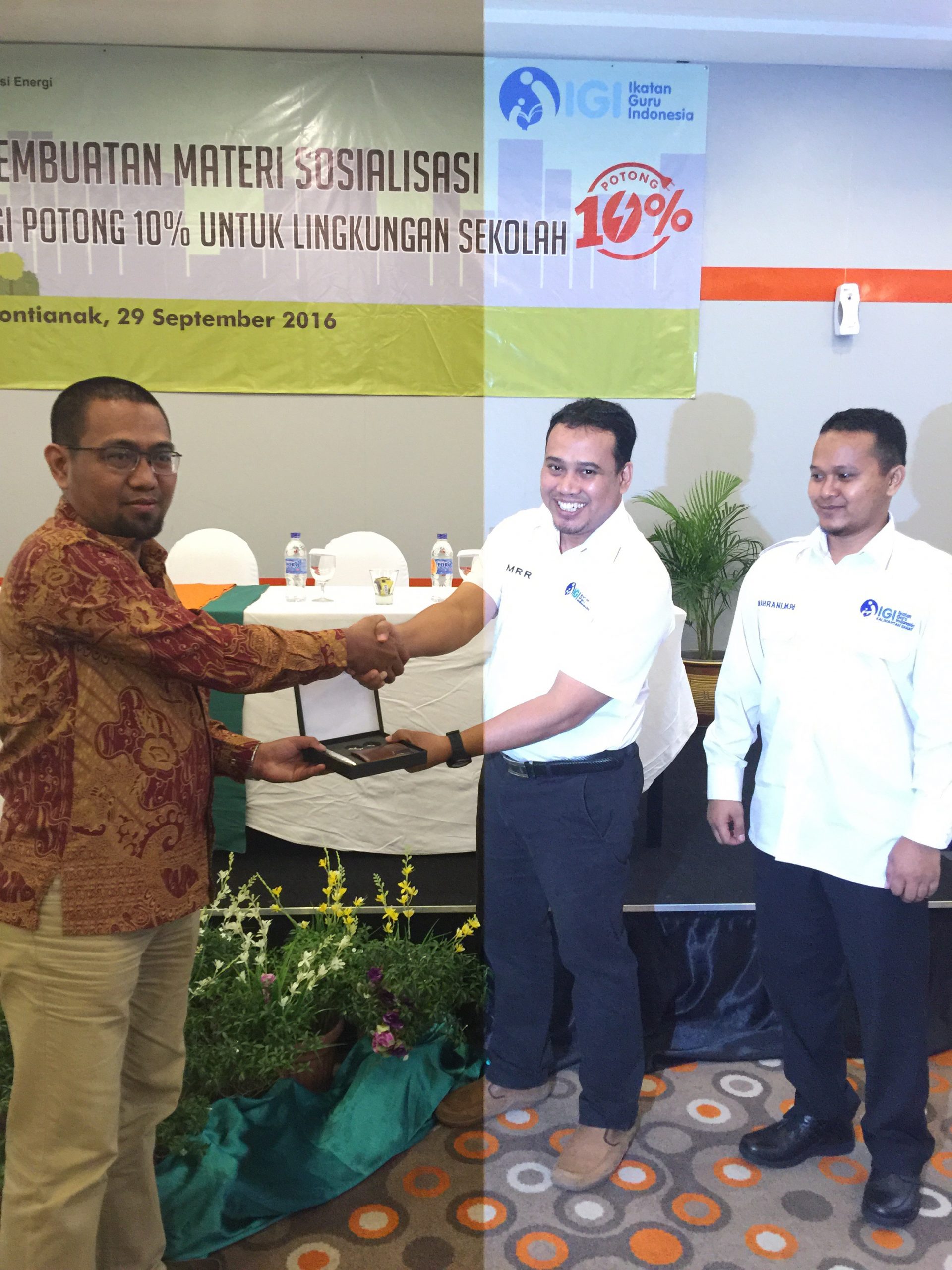 PLH KADIS KOTA TUAL : SEMUA GURU DI KOTA TUAL SAYA PERINTAHKAN GABUNG IGI