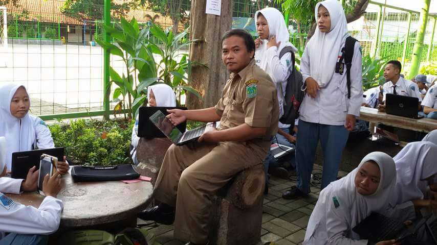 PERAN GURU BELUM TERGANTIKAN OLEH TEHNOLOGI