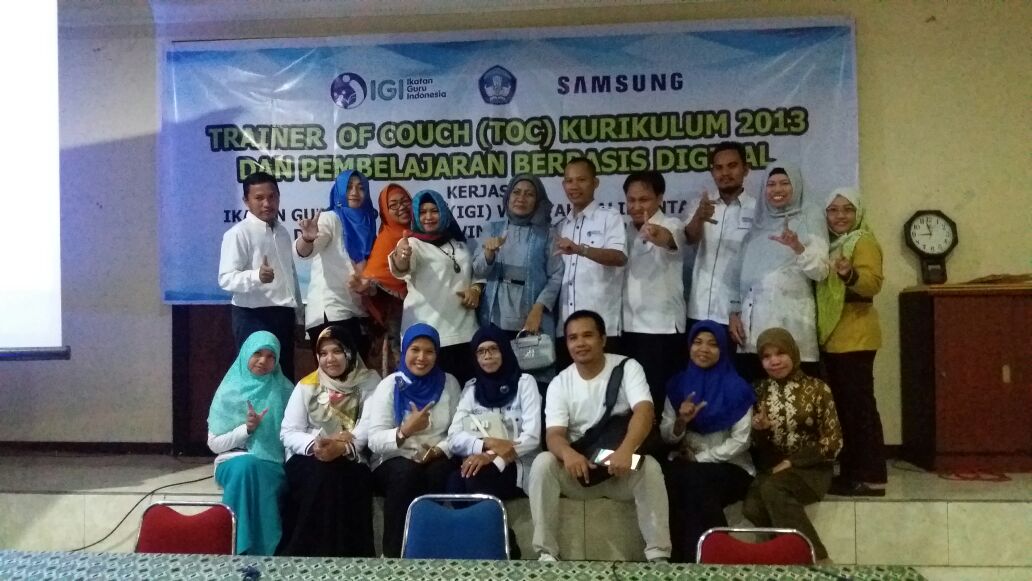 DENGAN GADGET, KITA MENEMU BALING
