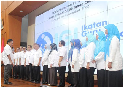 MAU MENJADI GURU HEBAT? BERGABUNGLAH BERSAMA IGI