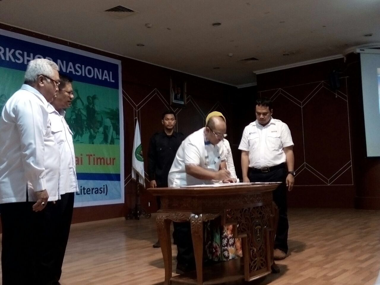 Bupati Kutim : IGI berhasil memperjuangkan 302 Guru Honorer Kepsek Jadi TK2D, Honorer dengan SK Bupati