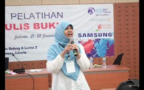 Lebih Dari Sekedar Mencintai Buku