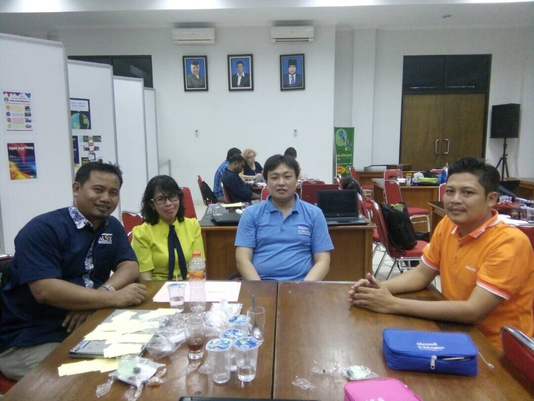 SETELAH SAMSUNG,CASIO, PEN CHAT, DAN STABILO, IGI GANDENG MICROSOFT