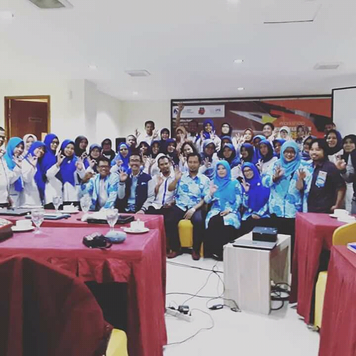 WORKSHOP MENEMUBALING BUKU BEST SELLER