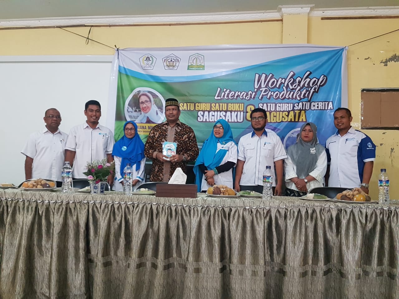 Guru dan Profesional dalam Menulis