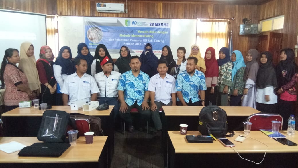 MENEMU BALING DI SINTANG, MENULIS BUKU SEHARI JADI