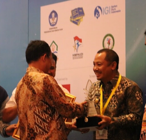 Lima Tokoh Kalteng Terima Penghargaan Anugerah Pendidikan Indonesia 2018