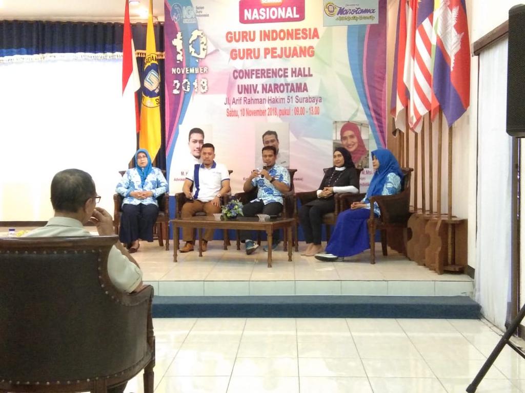 MENGOBARKAN KEMBALI SEMANGAT KEPAHLAWANAN GURU DI KOTA PAHLAWAN