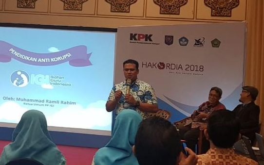 PPPK Semacam Permen Manis Atau Kembang Gula
