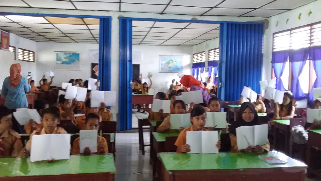 SD Negeri 5 Pedamaran Dalam Gerakan Menulis Serentak 100 Titik Di Seluruh Indonesia