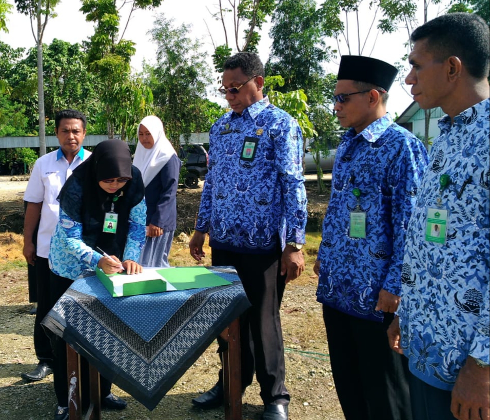 IGI Dan Kemenag Kab. Keerom Tandatangani MoU Peningkatan Kompetensi Guru