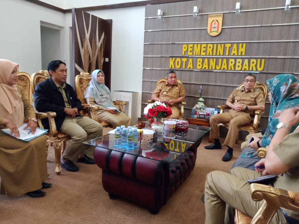 IGI Dampingi Guru Honorer, Gayung Bersambut Walikota Banjarbaru Beri Kado Indah Tahun Baru