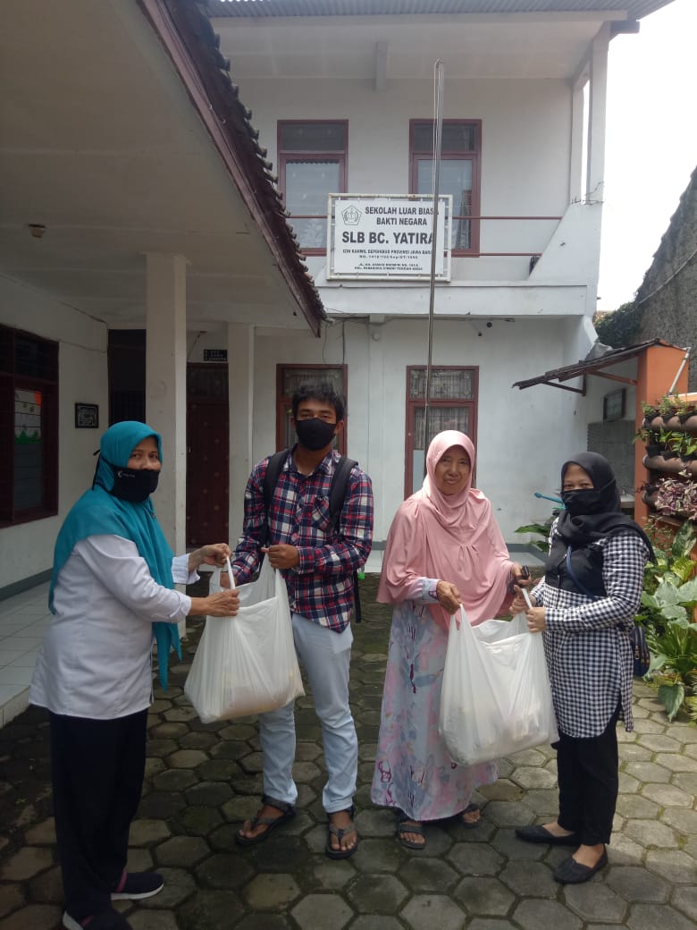 "Peduli Guru" IGI Jabar Berikan Paket Sembako dan Paket Pelatihan Entrepreneur Untuk Guru Honorer