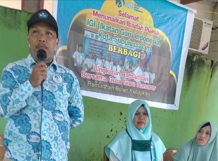 Sejumlah Guru Honorer Terima Paket Ramadhan Dari IGI Subulussalam