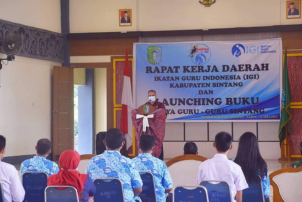 IGI Sintang Gelar Rakerda dan Launching 58 Buku Karya Guru