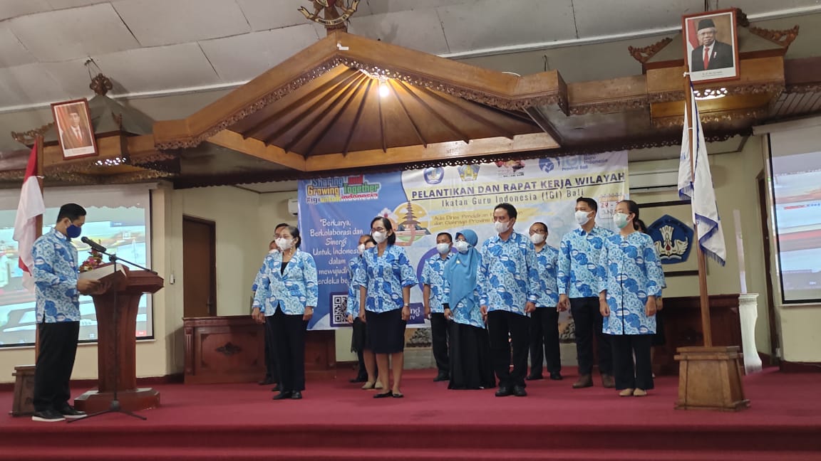 Kejutan : Pendiri IGI, Bapak Satria Dharma hadir dalam Pelantikan Pengurus Wilayah IGI Bali