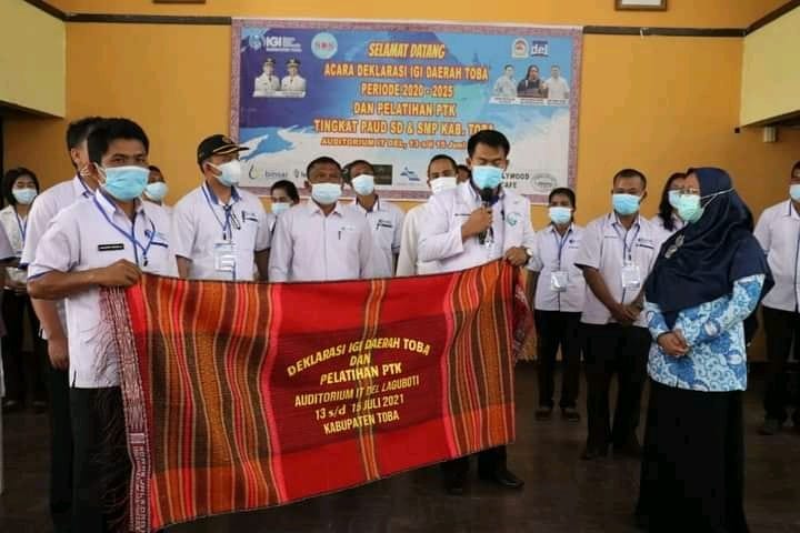PELANTIKAN KEPENGURUSAN IKATAN GURU INDONESIA ( IGI ) DAERAH TOBA PERIODE 2020 â€“ 2025