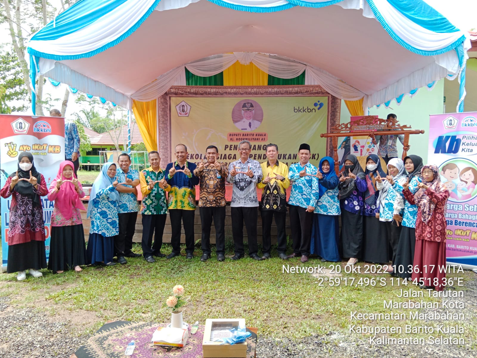 PENCANANGAN SSK SMPN 1 MARABAHAN DAN SDN DANDA JAYA 4 BERSAMA BUPATI BARITO KUALA MENEBAR EMPATI DENGAN SINERGI IGI